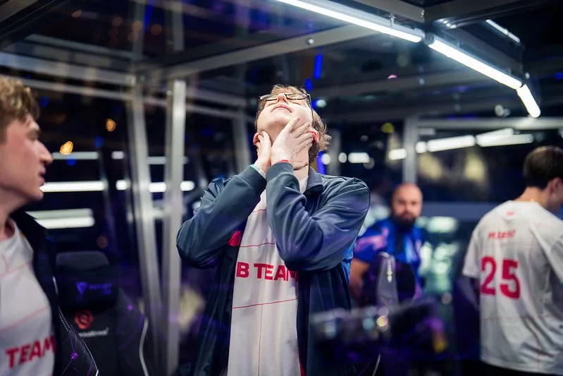 Post-TI14 Earthquake: Aurora Crumbles, BetBoom Implodes, and Legends Walk Away